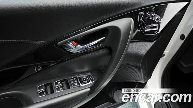 Hyundai Grandeur HG Premium, 2015 18