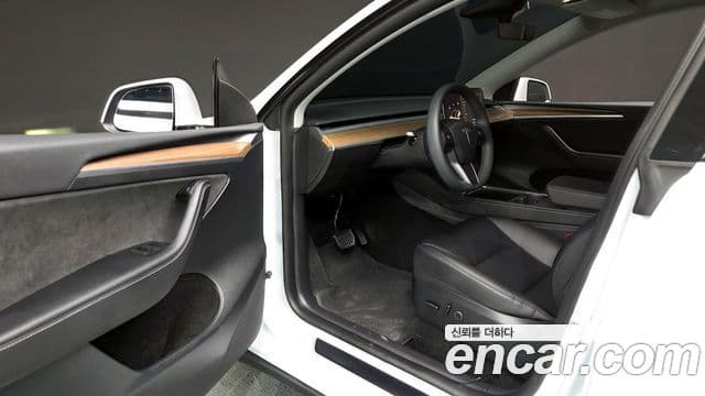 Tesla модель Y, 2024 10