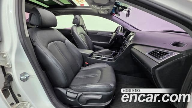 Hyundai LF Sonata Special, 2015 10