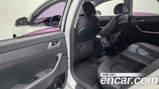 Hyundai LF Sonata Special, 2015 19