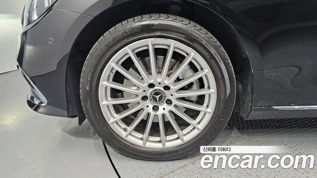 Mercedes-Benz E-класс W213 Exclusive, 2022 все фото