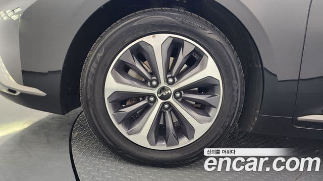 Kia K8 гибрид Noblesse Light, 2022 все фото