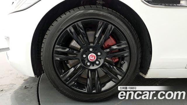 Jaguar XF (X260) 30d Portfolio, 2017 все фото