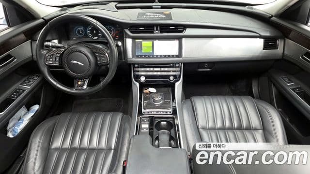 Jaguar XF (X260) 30d Portfolio, 2017 7
