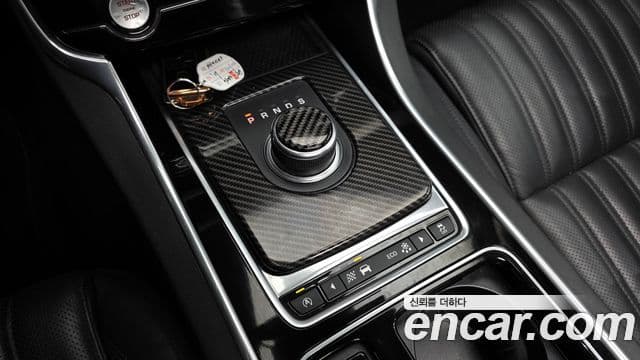 Jaguar XF (X260) 30d Portfolio, 2017 9