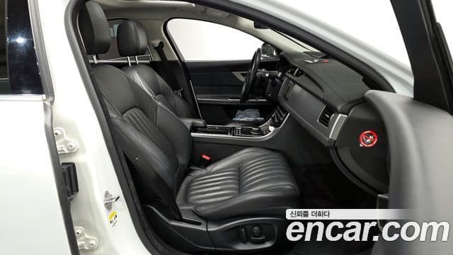 Jaguar XF (X260) 30d Portfolio, 2017 11