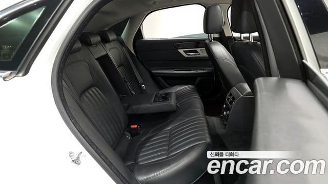 Jaguar XF (X260) 30d Portfolio, 2017 12