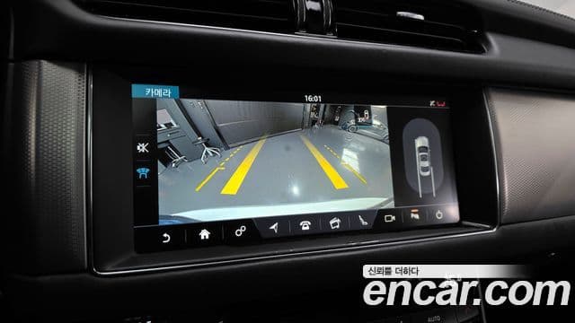 Jaguar XF (X260) 30d Portfolio, 2017 15