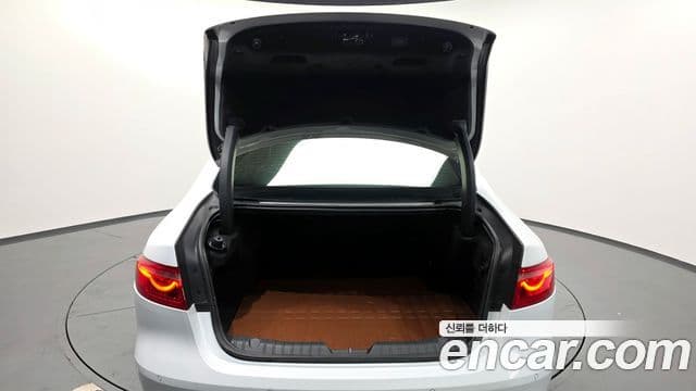 Jaguar XF (X260) 30d Portfolio, 2017 20