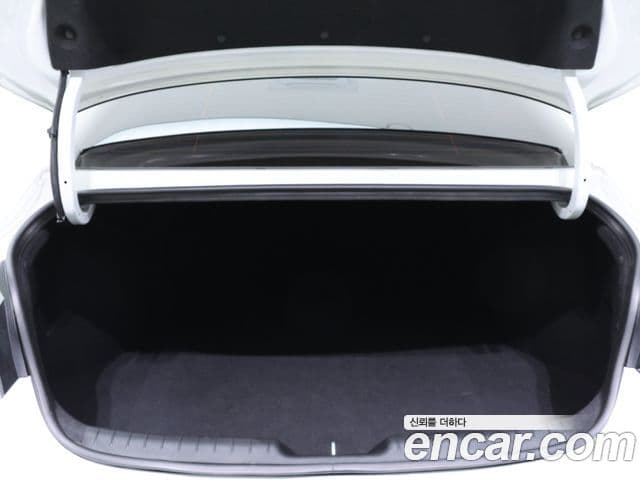 Kia K5 гибрид 3세대 Noblesse, 2023 18