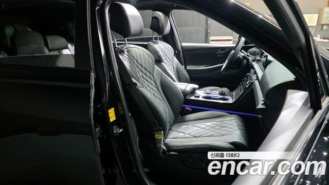 Genesis GV80 чёрный, 2025 12