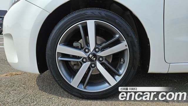 Kia The / новый New K3 Prestige, 2017 все фото