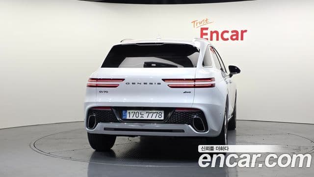 Genesis GV70, 2023 4