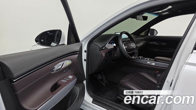 Genesis GV70, 2023 10