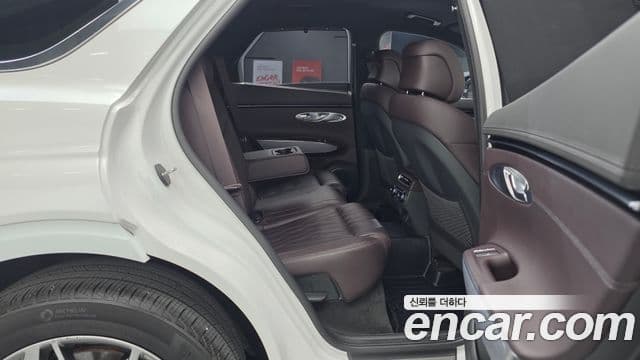 Genesis GV70, 2023 12