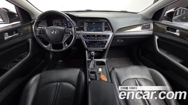 Hyundai LF Sonata LPI Modern(для людей с инвалидностью), 2015 7