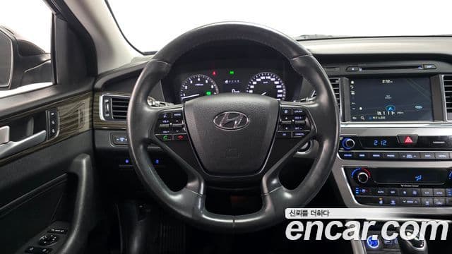 Hyundai LF Sonata LPI Modern(для людей с инвалидностью), 2015 12