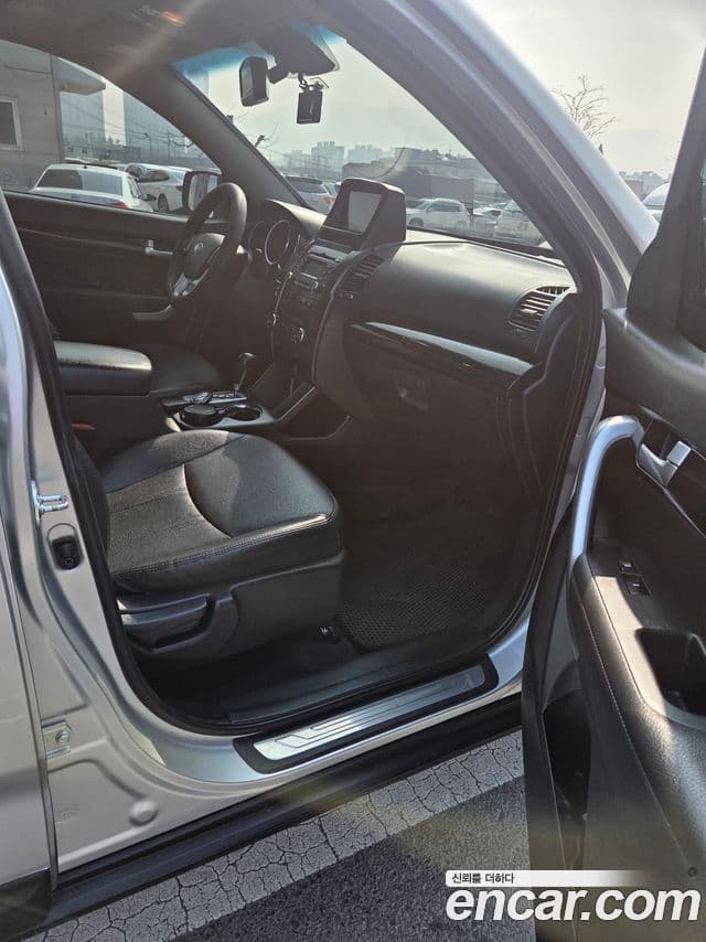 Kia Sorento R топовая версия, 2011 16