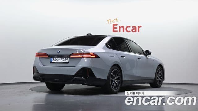 BMW 5시리즈 (G60) 520i M Sport, 2025 2