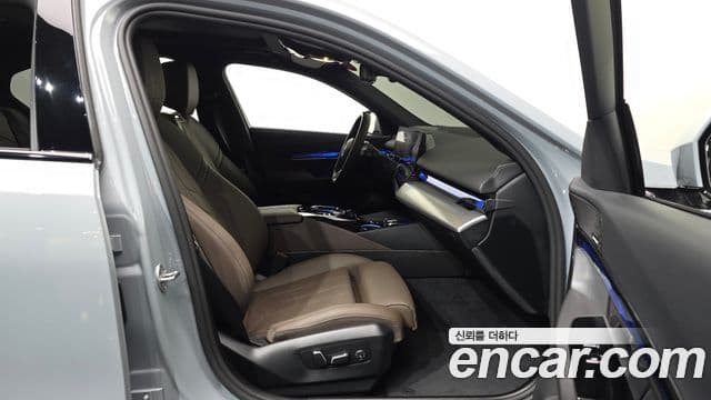 BMW 5시리즈 (G60) 520i M Sport, 2025 11
