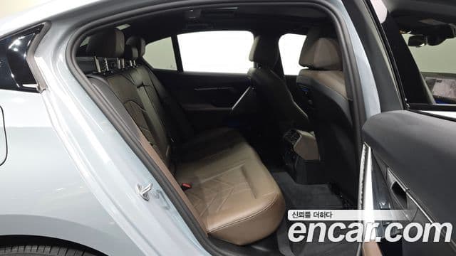 BMW 5시리즈 (G60) 520i M Sport, 2025 12