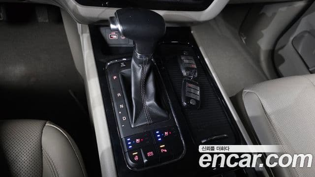 Kia All New Carnival Noblesse, 2017 9