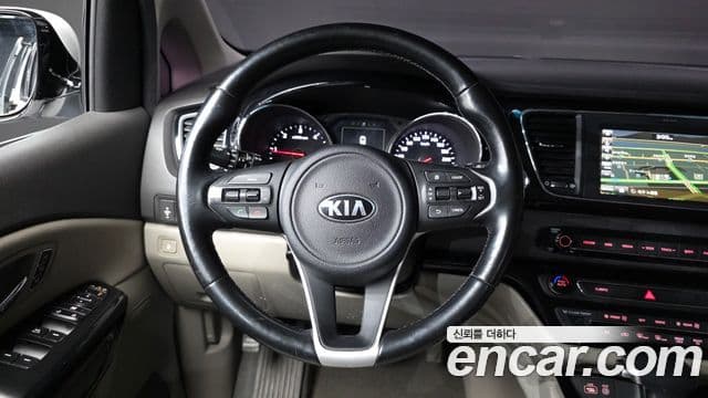 Kia All New Carnival Noblesse, 2017 13