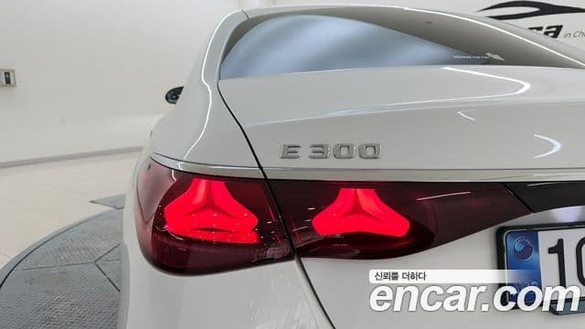 Mercedes-Benz E-класс W214 Exclusive, 2026 11