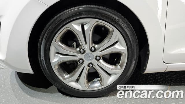 Hyundai i30(новый кузов / новое поколение) 1.6 GDI PYL, 2014 все фото