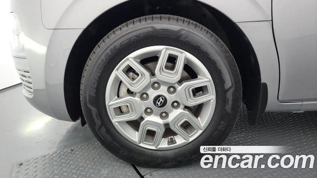 Hyundai Staria Modern, 2025 все фото