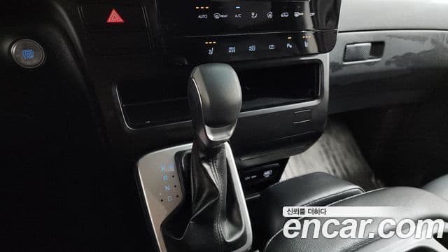 Hyundai Staria Modern, 2025 9