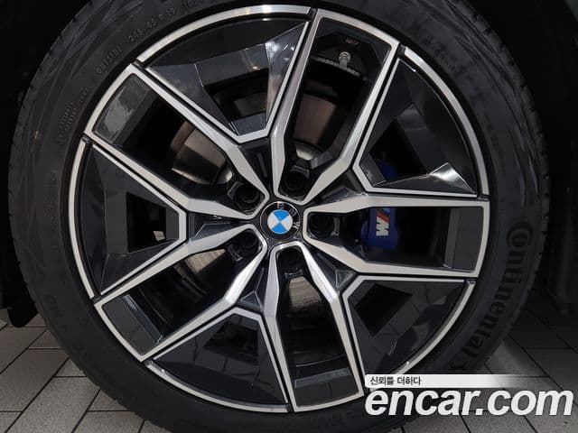 BMW 5시리즈 (G60) 523d M Sport, 2025 все фото