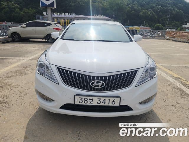 Hyundai Grandeur HG Modern, 2013 1
