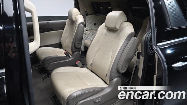 Kia Carnival 4세대 Signature, 2022 11
