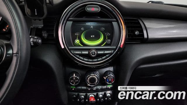 Mini Cooper D 3세대, 2018 14