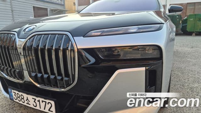 BMW 7시리즈 (G70) 740i xDrive M Sport, 2025 все фото