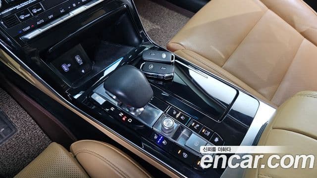 Kia K7 Premier гибрид Signature, 2020 9