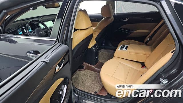 Kia K7 Premier гибрид Signature, 2020 11