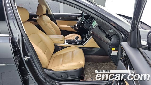 Kia K7 Premier гибрид Signature, 2020 12