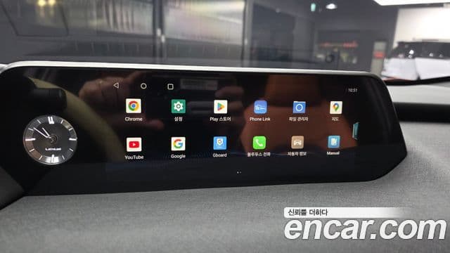 Lexus UX250h, 2019 14