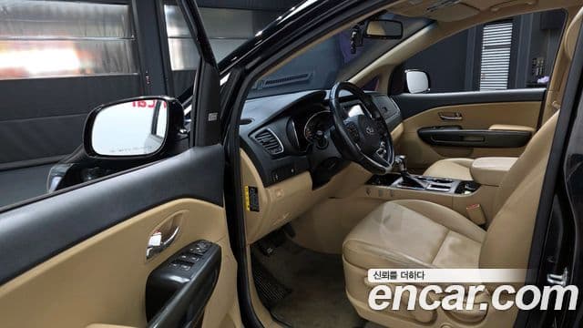 Kia The / новый New Carnival Luxury, 2019 10