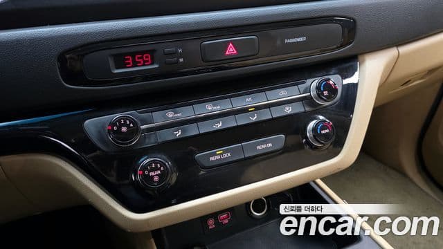 Kia The / новый New Carnival Luxury, 2019 16