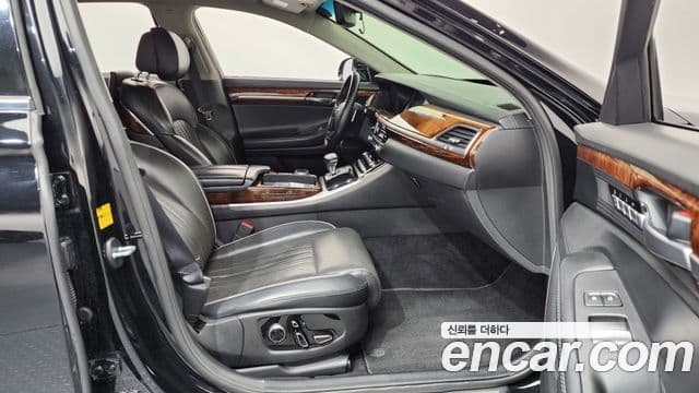 Genesis EQ900 Prestige, 2016 11