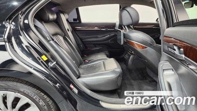 Genesis EQ900 Prestige, 2016 12