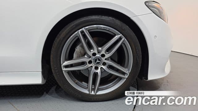 Mercedes-Benz E-класс W213 E220d кабриолет, 2018 все фото