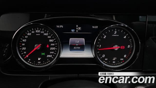 Mercedes-Benz E-класс W213 E220d кабриолет, 2018 8