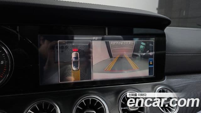 Mercedes-Benz E-класс W213 E220d кабриолет, 2018 17