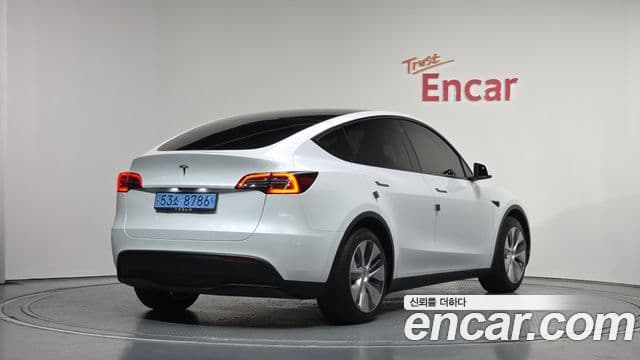Tesla модель Y, 2023 2
