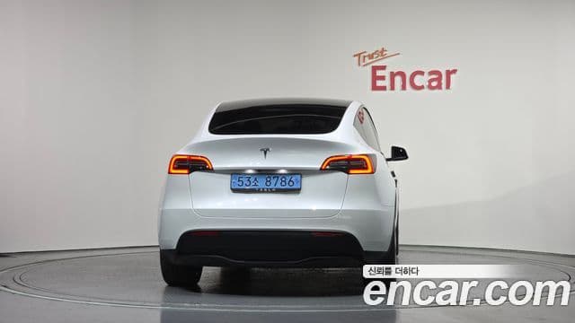 Tesla модель Y, 2023 4