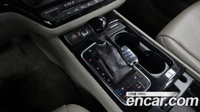 Kia All New Carnival Prestige, 2015 9